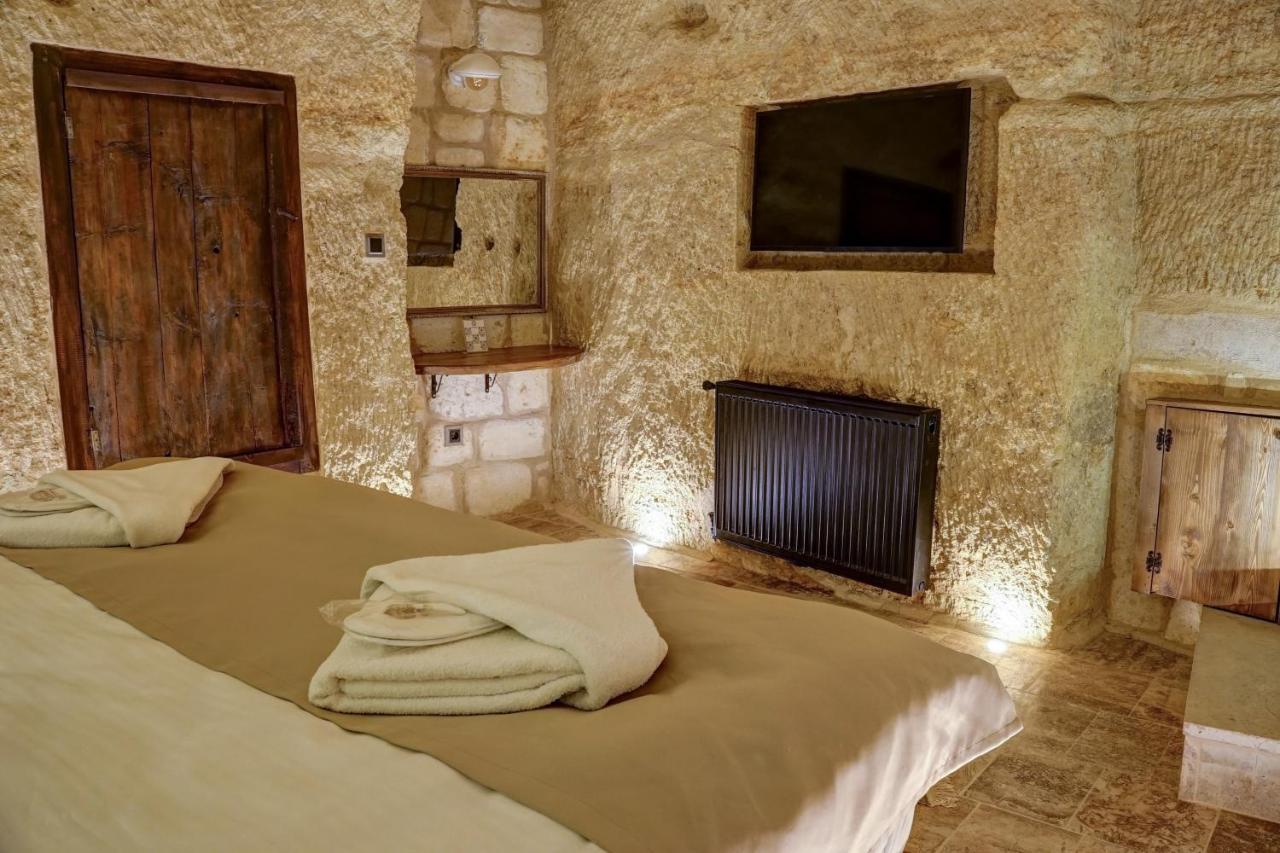 Dionysos Cave Cappadocia Hotel Юргюп Екстериор снимка
