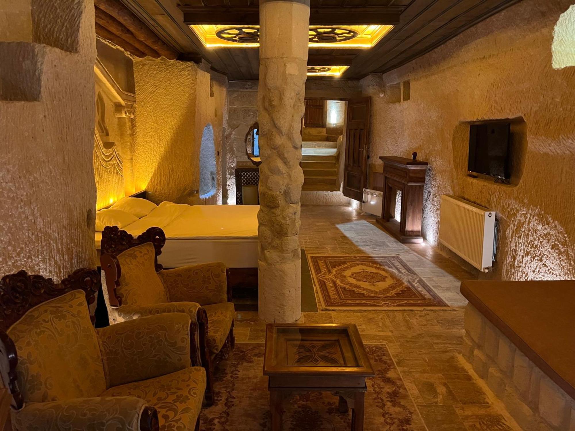 Dionysos Cave Cappadocia Hotel Юргюп Екстериор снимка